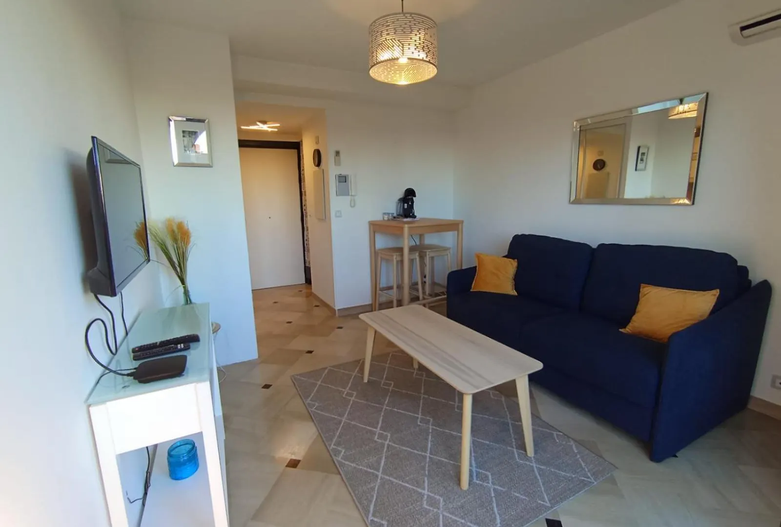 Appartement Residence De Luxe Sun Paradis, Studio Terrasse, Vue Mer Piscine Cannes