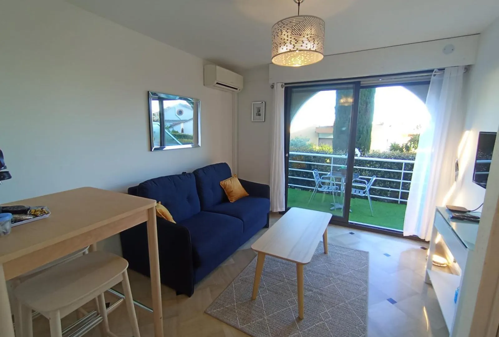 Residence De Luxe Sun Paradis, Studio Terrasse, Vue Mer Piscine Cannes France